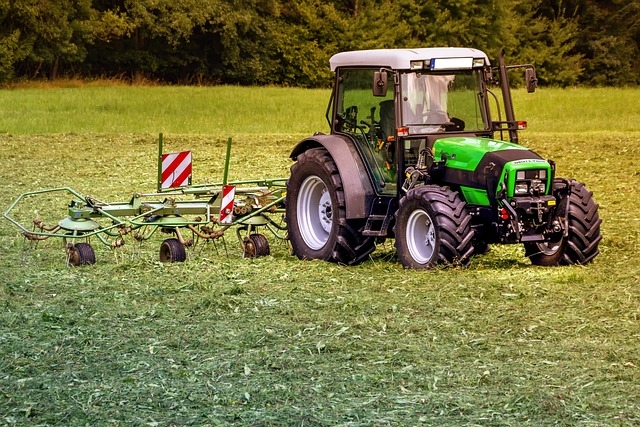 Assento para tratores e máquinas agrícolas