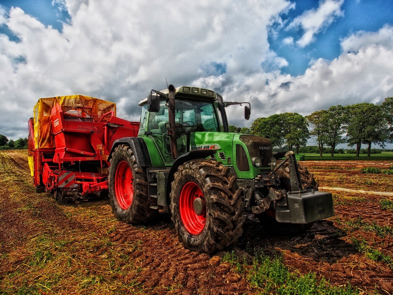 Equipamentos para tratores agrícolas